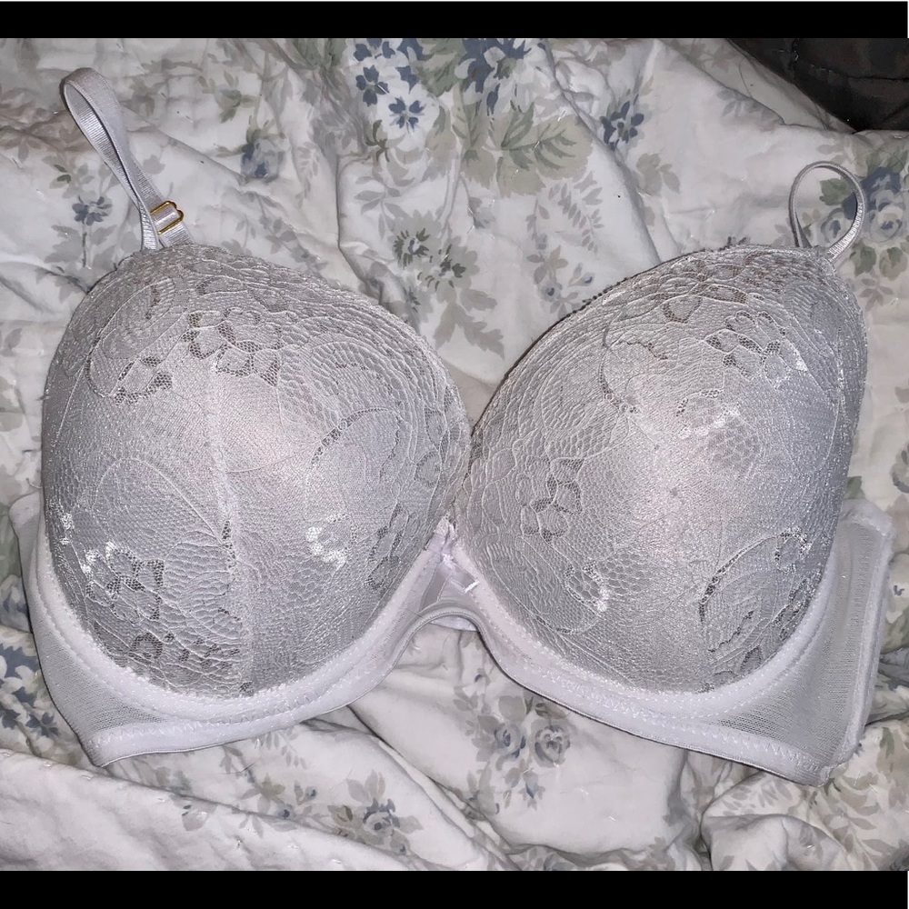 White Lace body frosting Bra 36D